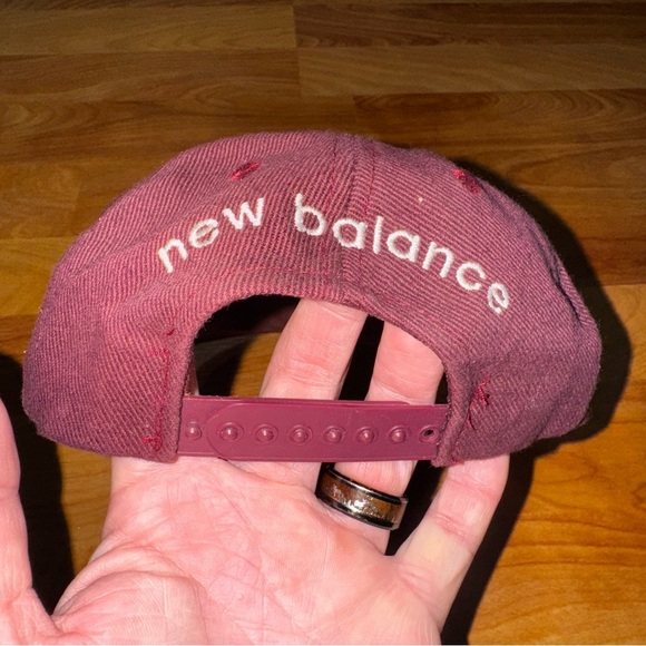 Vtg Toddler New Balance Burgundy Snapback Hat Adjustable Cap Embroidered Logo - Picture 4 of 7
